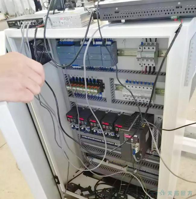 SINAMICS V90 在層壓機中的應(yīng)用