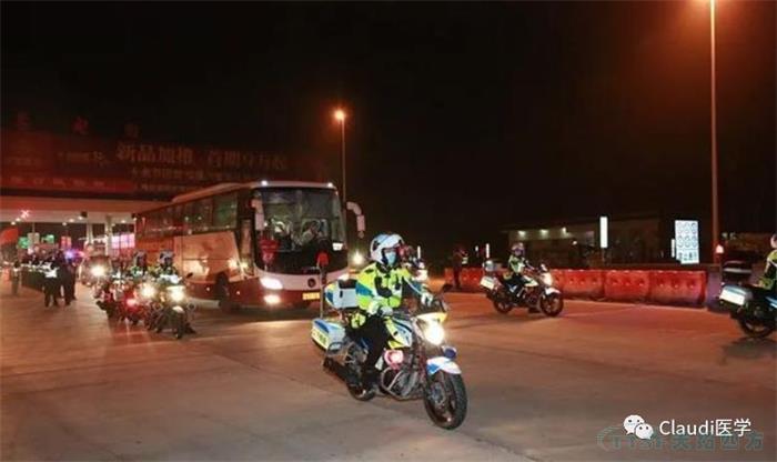 3675位逆行者回家:各地最高禮遇迎接援鄂醫(yī)護(hù)回家,感謝英雄,后會有期 3675位逆行者回家:各地最高禮遇迎接援鄂醫(yī)護(hù)回家,感謝英雄,后會有期