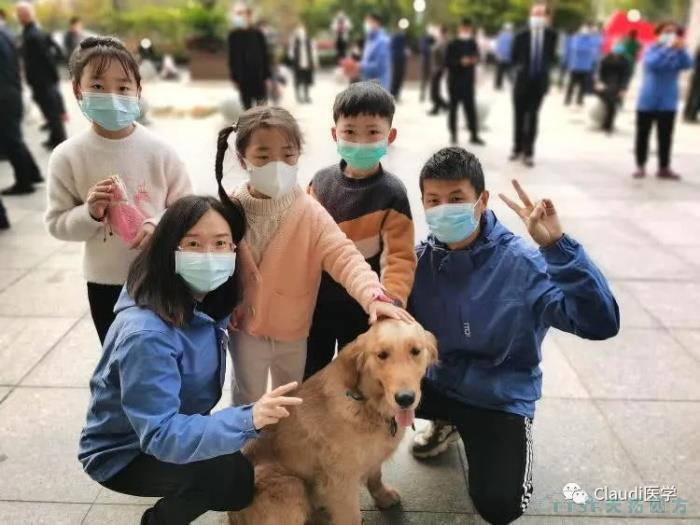 3675位逆行者回家:各地最高禮遇迎接援鄂醫(yī)護(hù)回家,感謝英雄,后會有期 3675位逆行者回家:各地最高禮遇迎接援鄂醫(yī)護(hù)回家,感謝英雄,后會有期